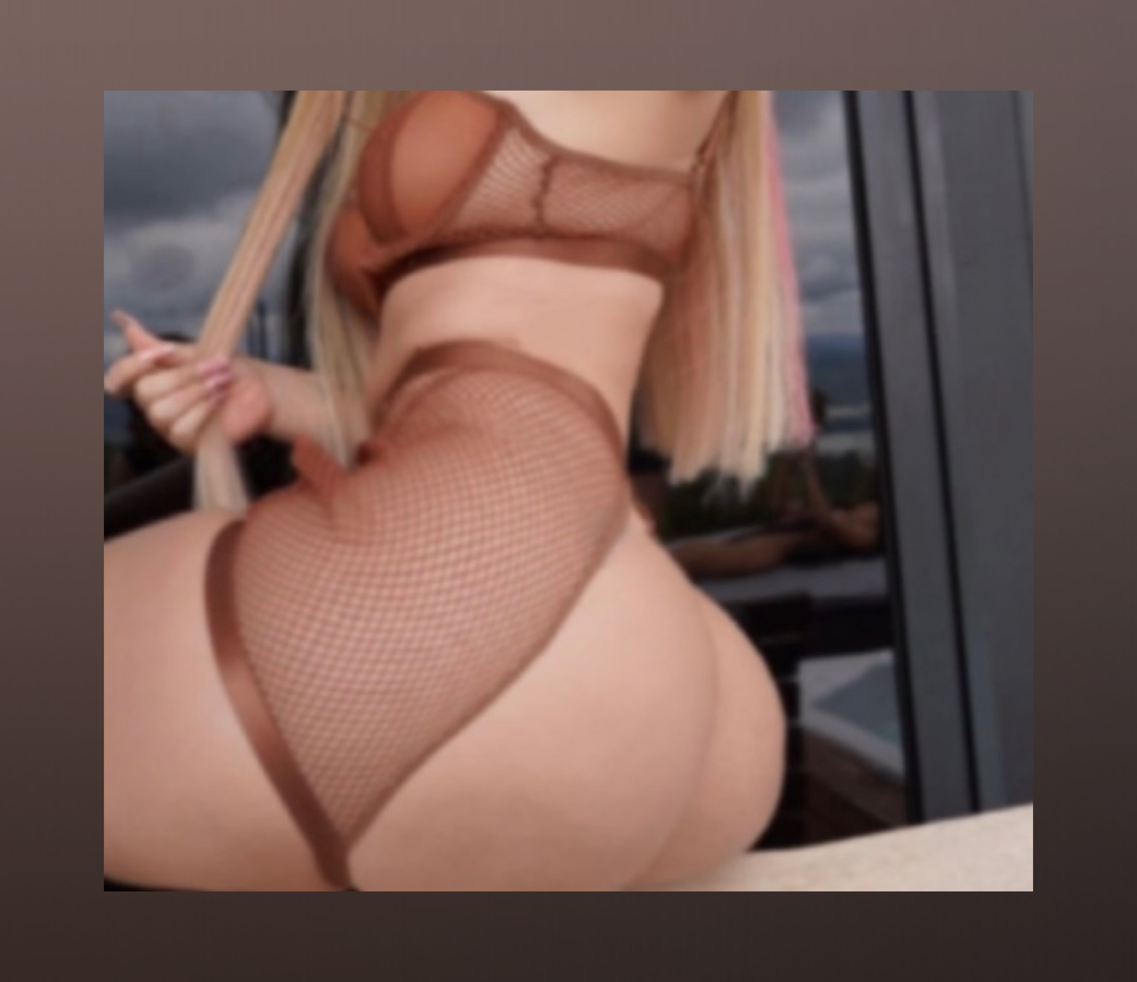 Barefeetgoddess25 banner image