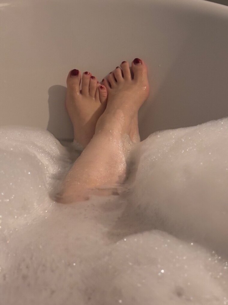 Barefoot Tease banner image