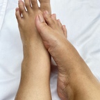Barefoot Asian avatar