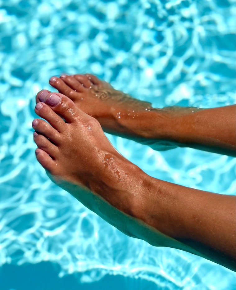 Barefoot Babe cover image