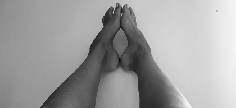 The Barefooted Babe โญ๏ธ๐ฃ cover image