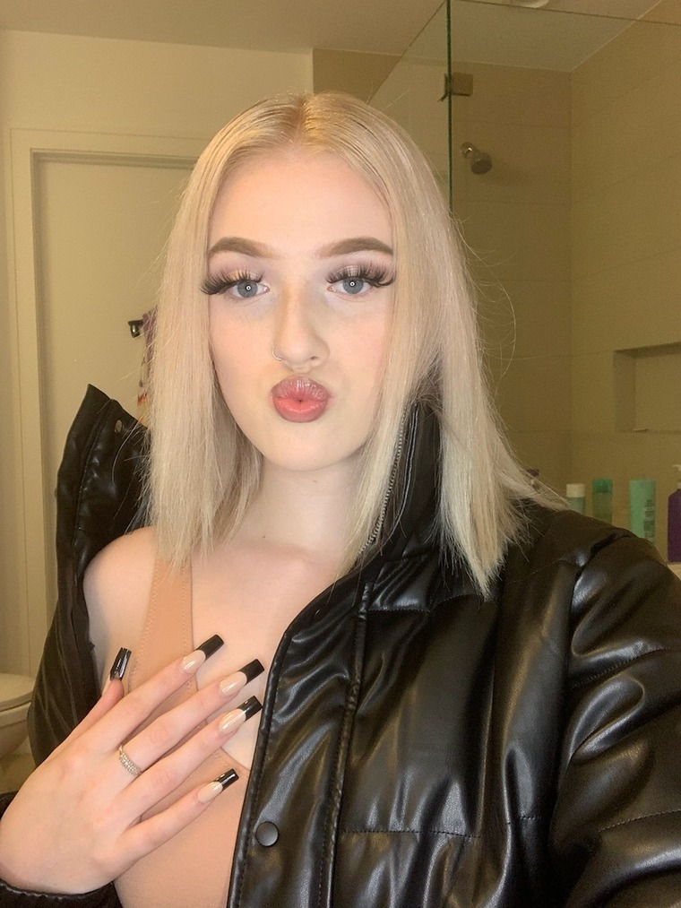 Barely18bunny cover image