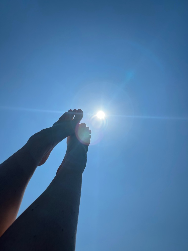 Bare natural feet banner image