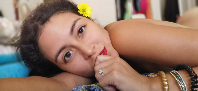 Lucía Bernal cover image