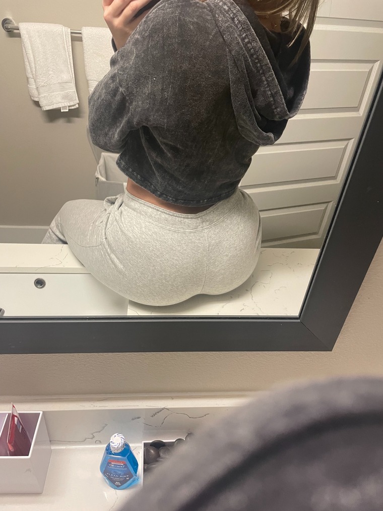 Babycakes 🍑 cover image