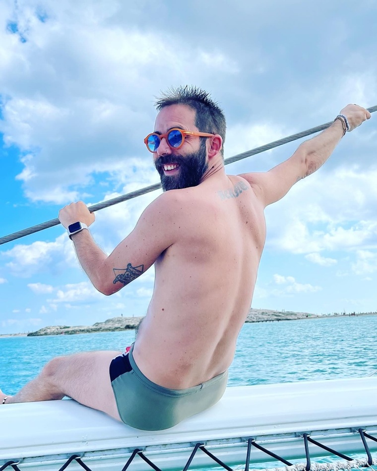 π§π»ββοΈπ§π»ββοΈπ§π»ββοΈπ§π»ββοΈπ§π»ββοΈ banner image
