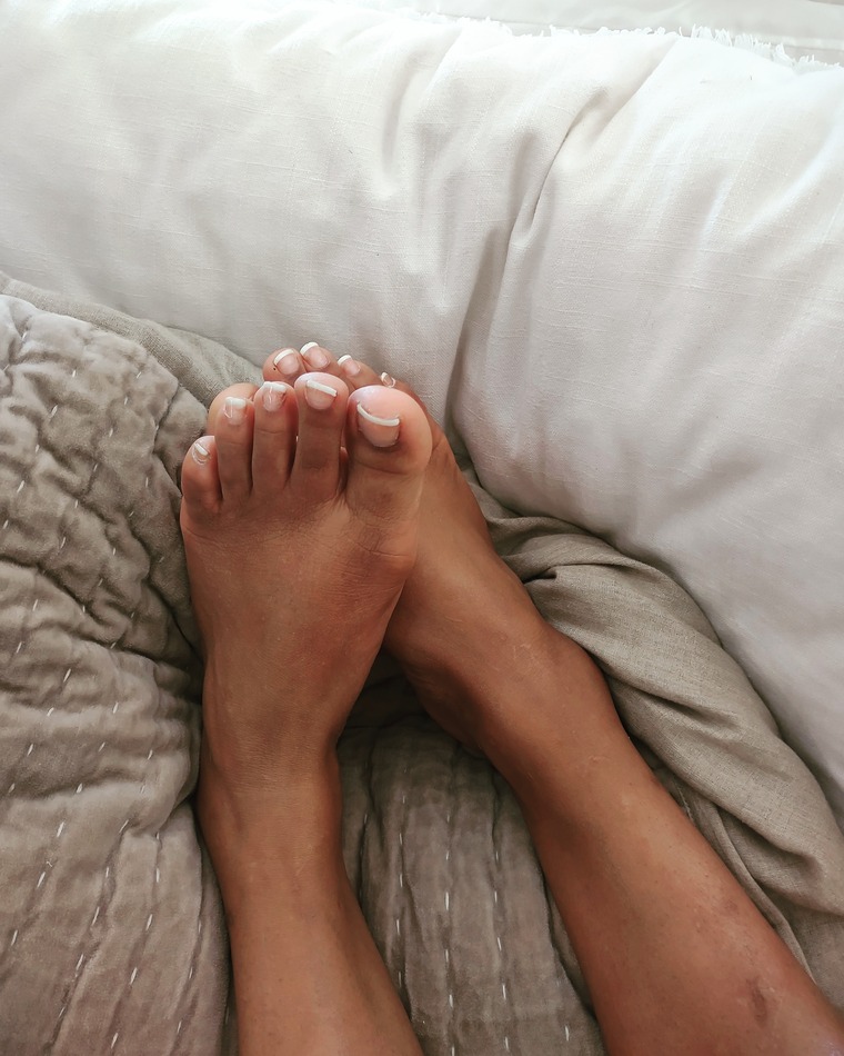 beautifullybare_feetbabe cover image