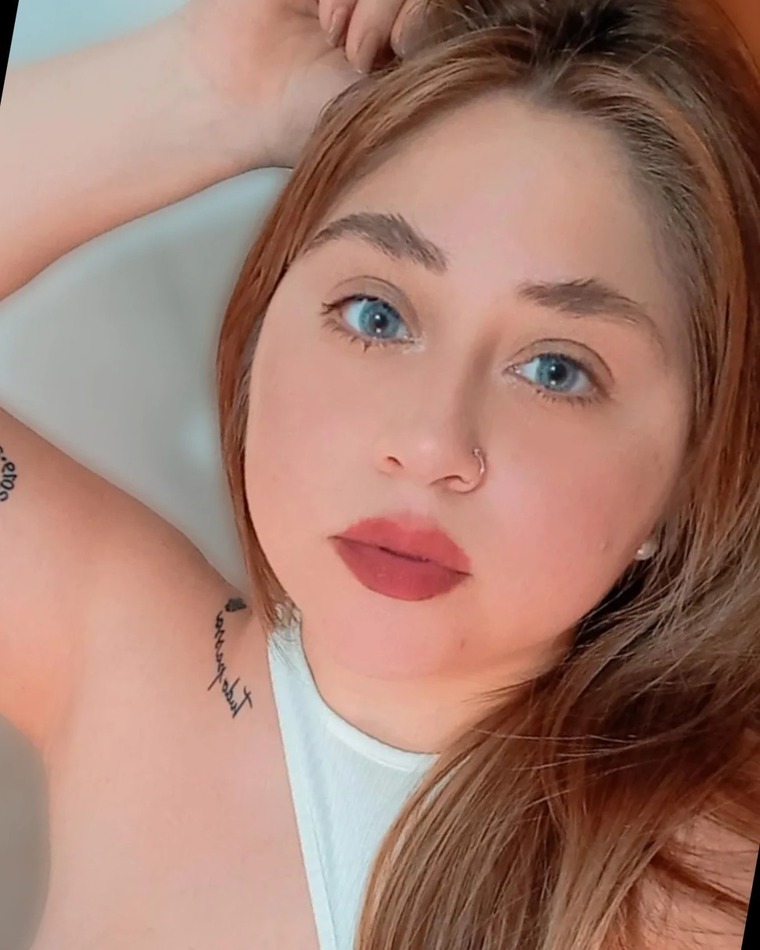 𝐁𝐞𝐥𝐞𝐧𝐧𝐢💦 cover image