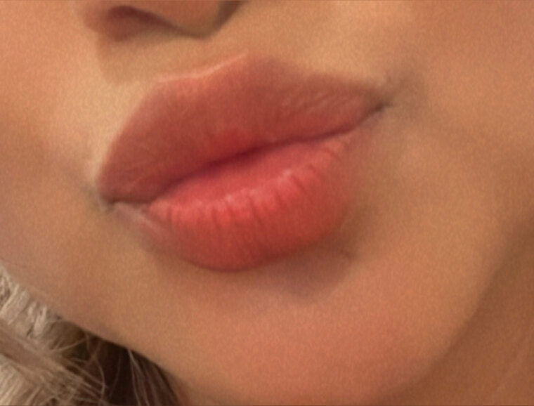 Daniela 🔥 cover image