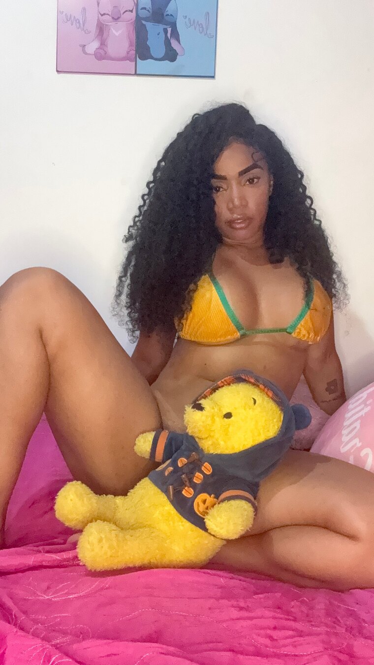 Bella BomBom banner image