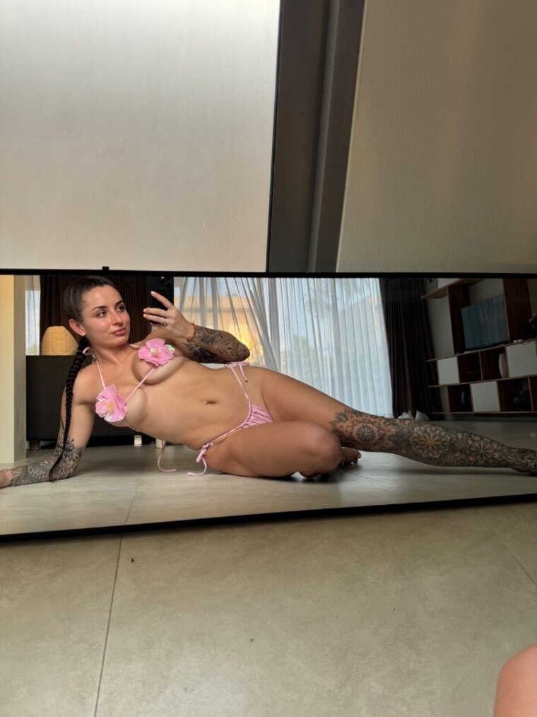 Bella💘 cover image