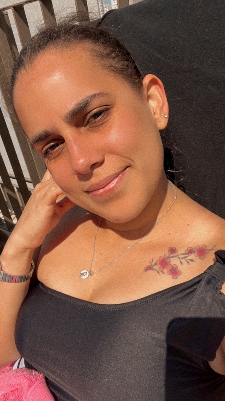 DaNiEla cover image