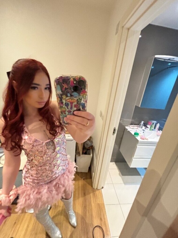 RE BUNNY 🍑🐰🦄🧜‍♀️🧚‍♀️🧁🌶️💍☘️💋🍦 cover image