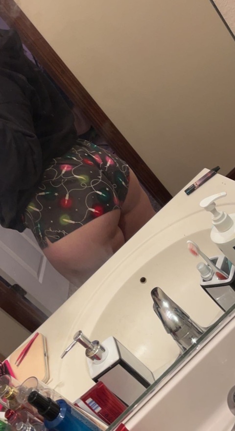 Bigbootybitch cover image