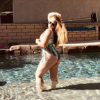 Elizabeth 🍑 avatar