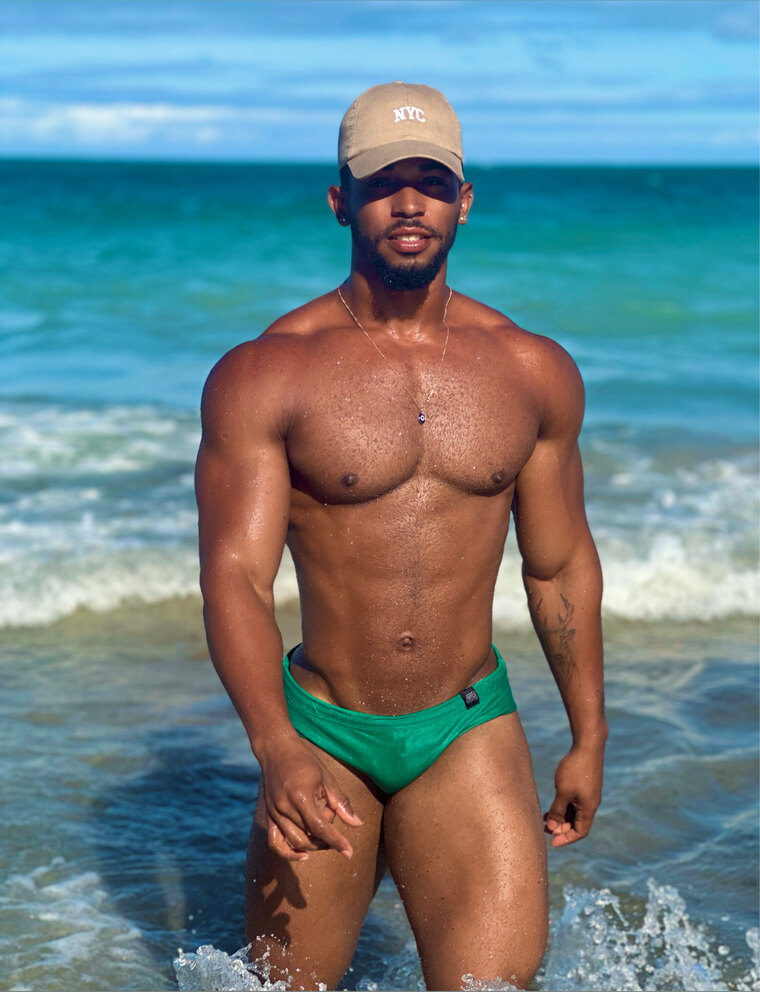 BIG BUMBUM 🍑 cover image