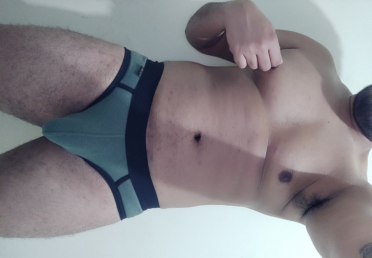 MACHO LATINO VERGON😈🍆💦 cover image