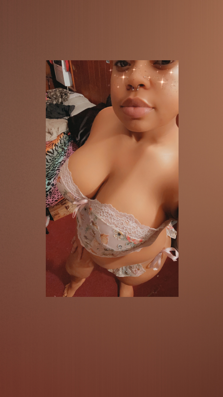 BigTittsMommyT cover image