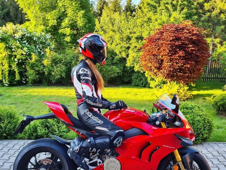 BikeQueen cover image