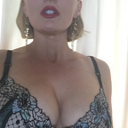 Glamazon    -   World’s finest M I L F avatar