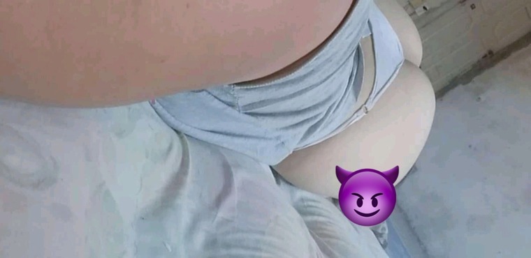 Blanquita juguetona🔥 banner image