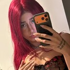 Mia 🍓 avatar