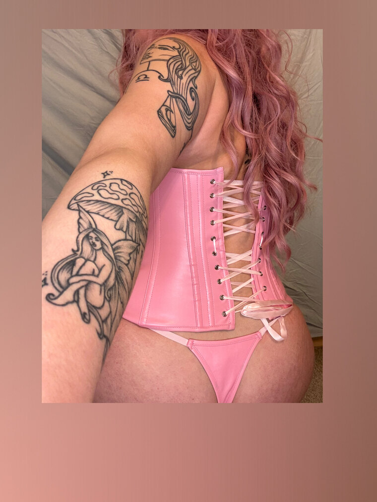 Blond3bitch cover image