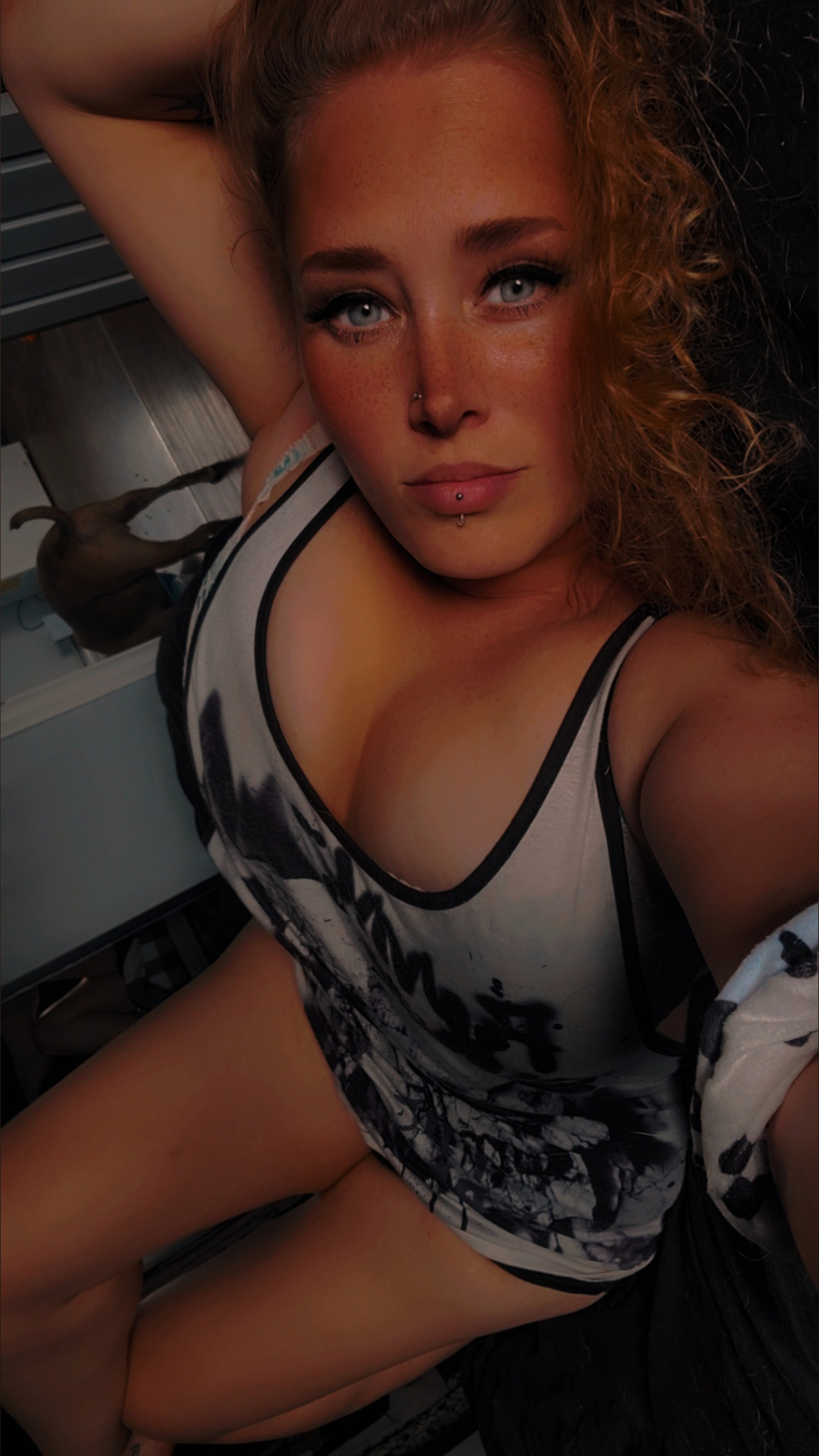 Blonde Ambition 😈 banner image