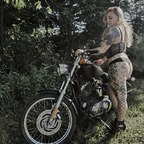 Blonde baddie avatar
