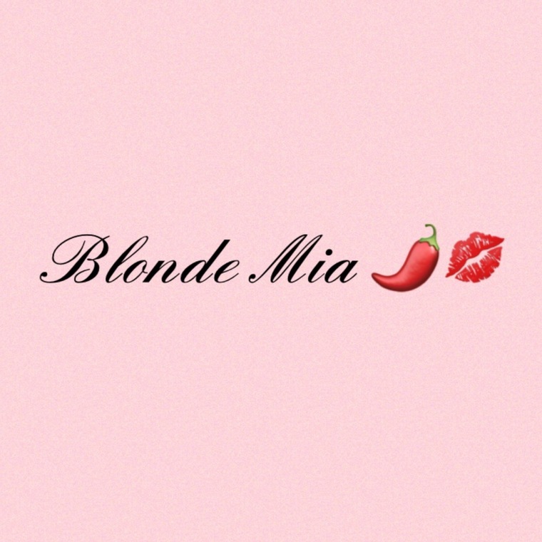 Blonde Mia banner image
