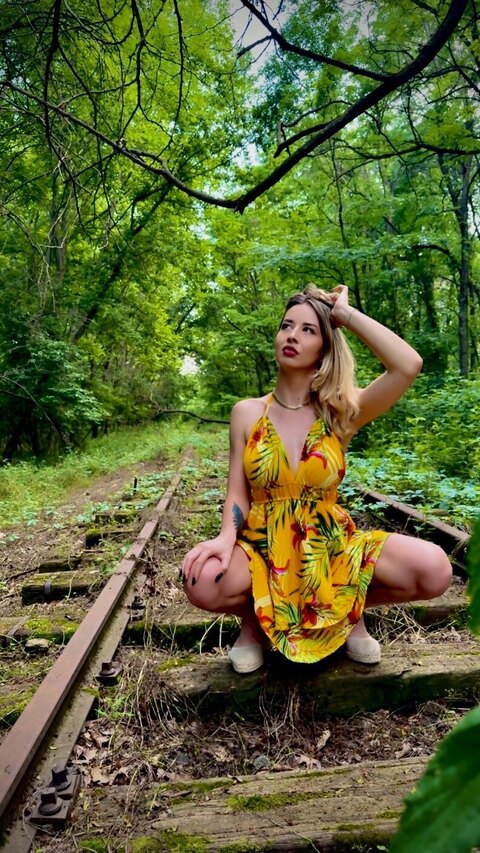 🦋 LIVIA 🦋 cover image