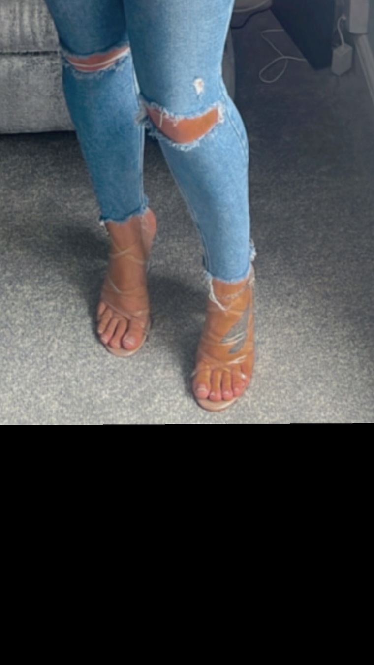 Blondie Feet 👱🏼♀️🦶🏼 banner image