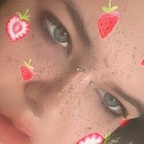 BLUE🎀🧸🍓 avatar