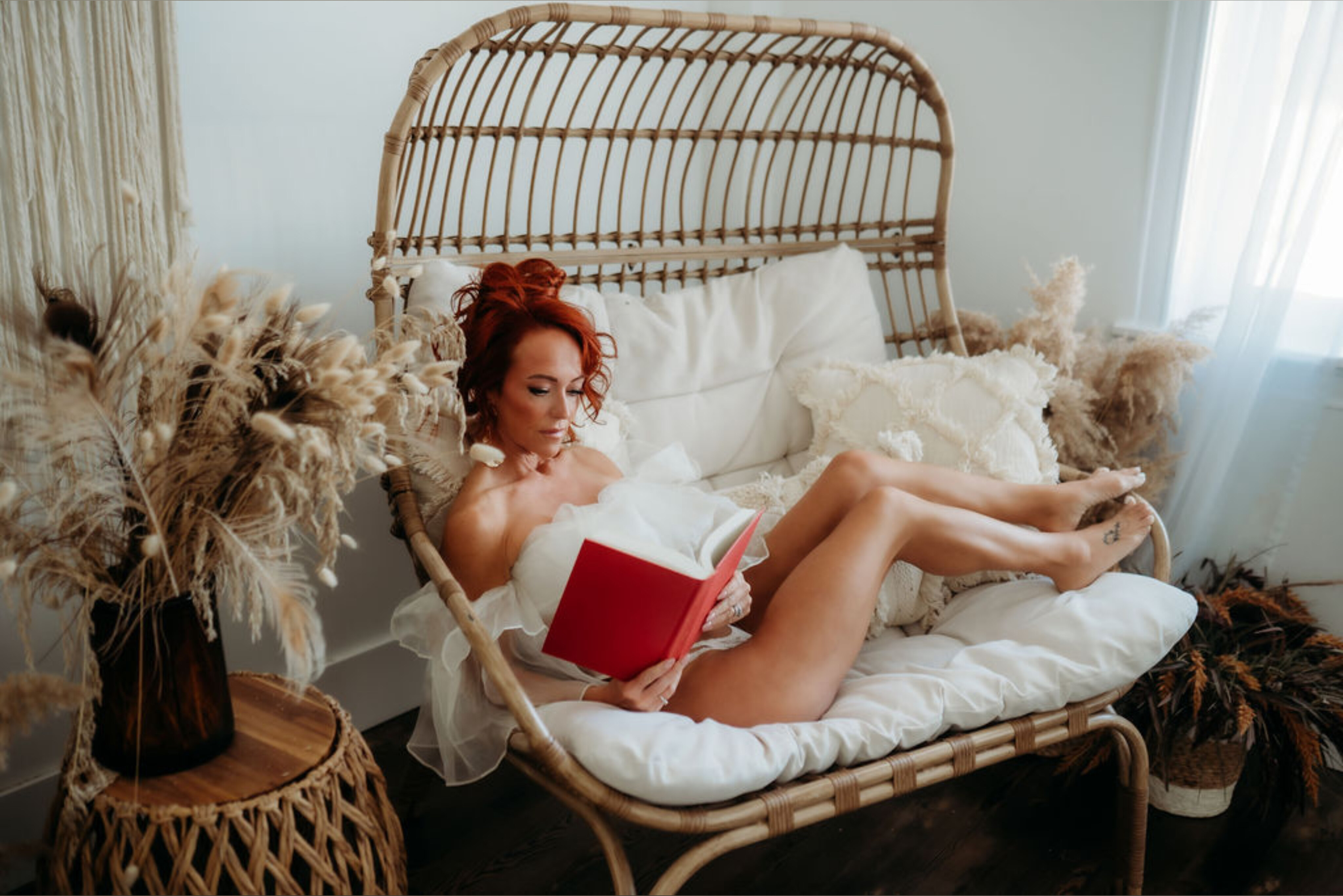 Blushing Dakota banner image