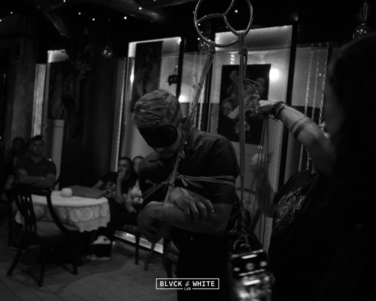 black-n-white-shibari banner image
