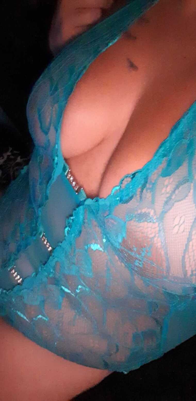 Bobbi Dickson banner image