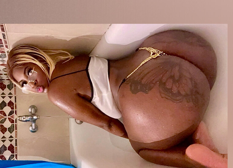 🦋 Moppie 🦋 cover image