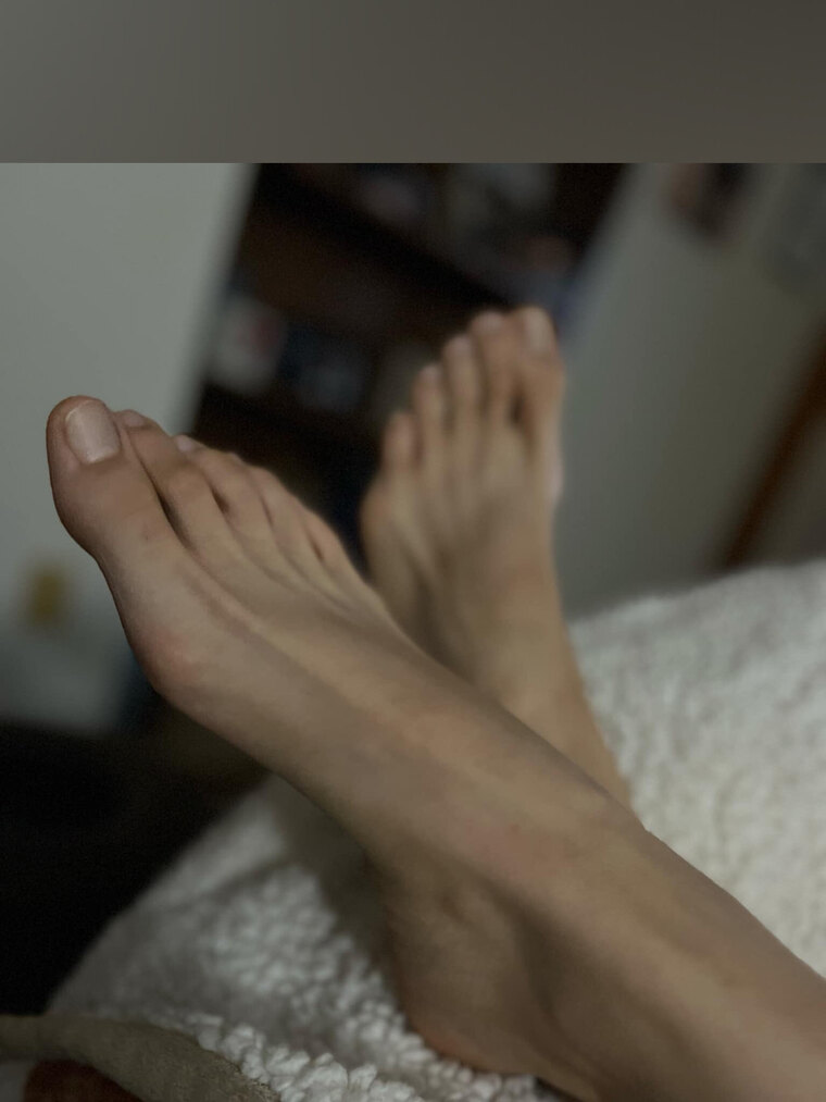 Yummy feet pictures cover image