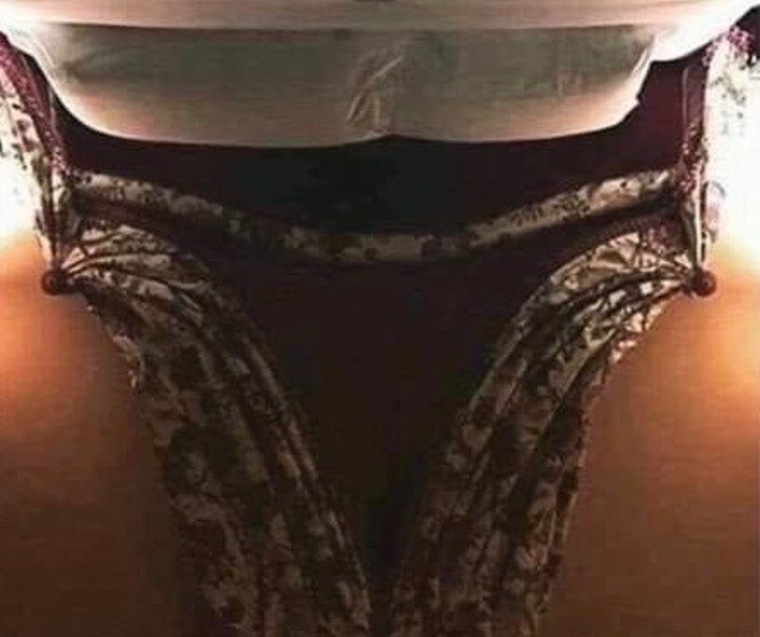 B banner image