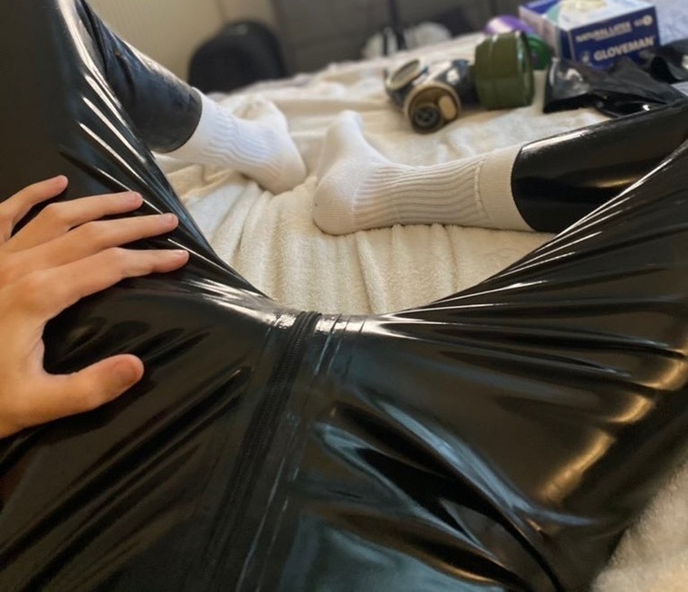kinky boy & fetish master 😈💸 cover image