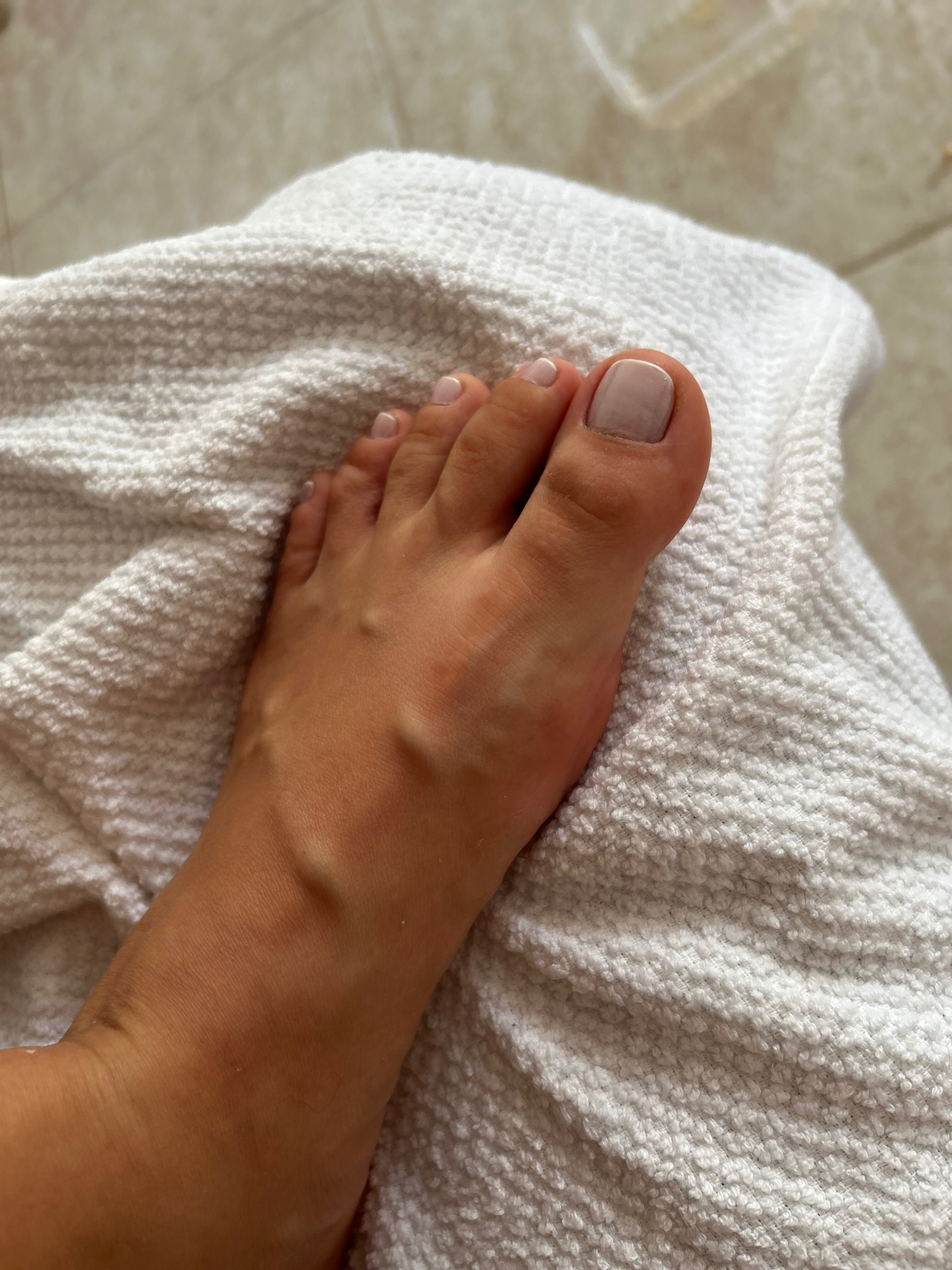 Brazilian Girl Fancy Feet banner image
