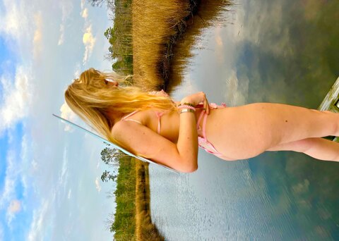 𝓑𝓻𝓲𝓪𝓷𝓪 🍒 🌸💦 cover image