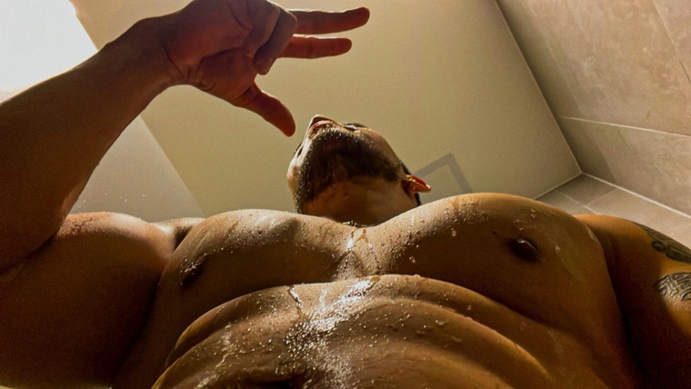 Bruce González cover image