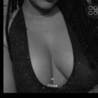 Brunette busty avatar
