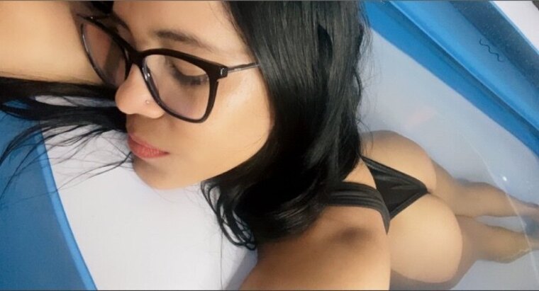 Liz Brunette ππ€ banner image