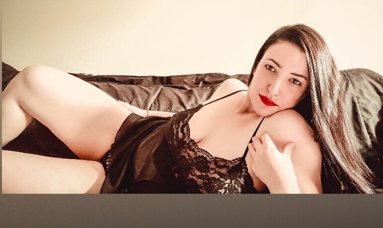 Lady R your GF πβ€οΈ banner image