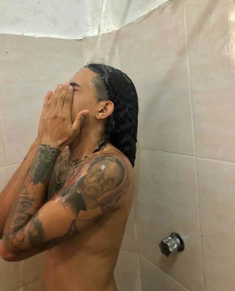 EL FLAQUITO DE LOS TATUAJES 😈💦 cover image