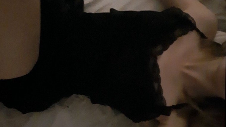 b ᕱ⑅ᕱ cover image