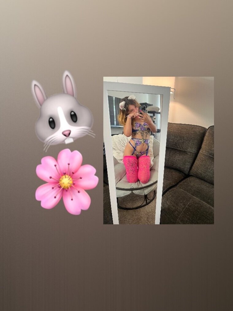 Bunnii Eden 🐰🩷VIP🖤 banner image