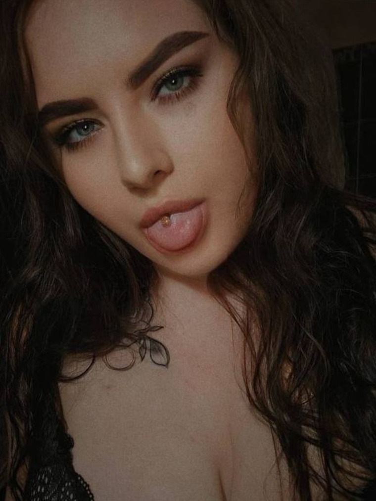 Busty Alisa 🖤 cover image